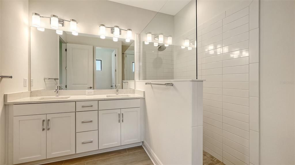 En Venta: $540,990 (3 camas, 2 baños, 2064 Pies cuadrados)