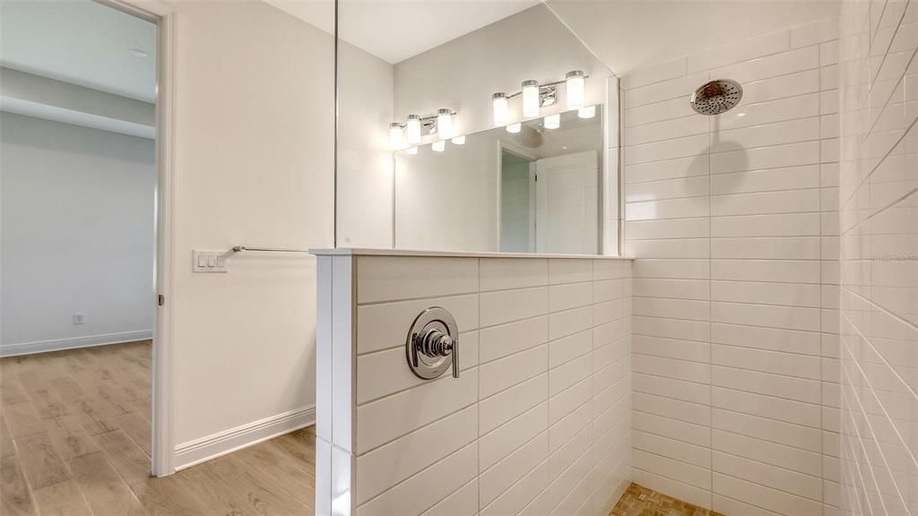 En Venta: $540,990 (3 camas, 2 baños, 2064 Pies cuadrados)