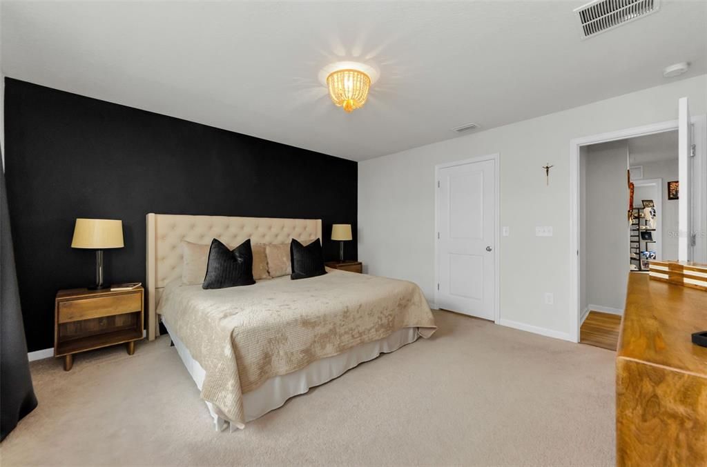 На продажу: $374,900 (3 спален, 2 ванн, 1612 Квадратных фут)