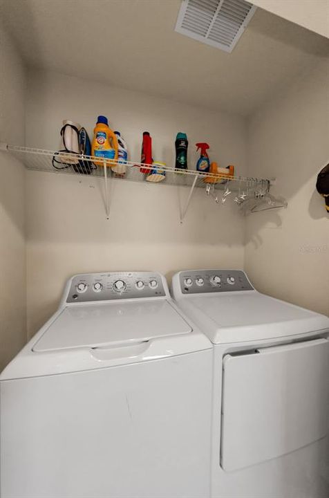 На продажу: $374,900 (3 спален, 2 ванн, 1612 Квадратных фут)