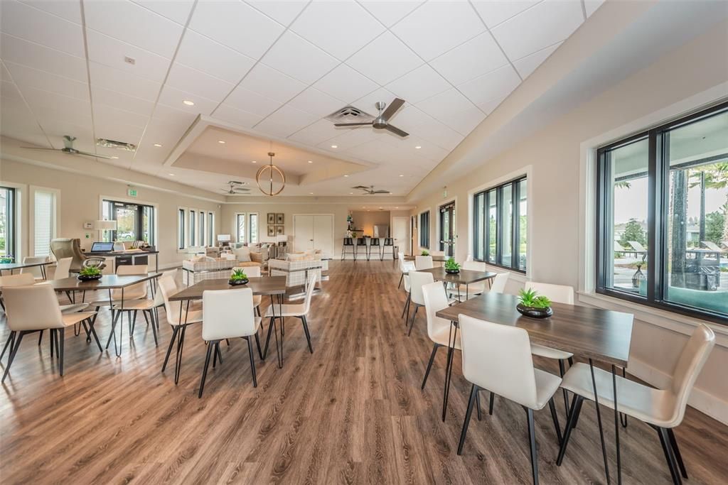 На продажу: $374,900 (3 спален, 2 ванн, 1612 Квадратных фут)