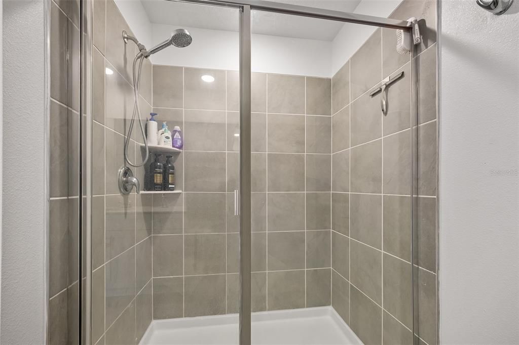 For Sale: $463,500 (4 beds, 2 baths, 2564 Square Feet)