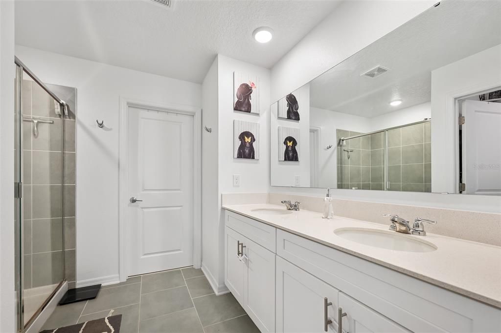 For Sale: $463,500 (4 beds, 2 baths, 2564 Square Feet)