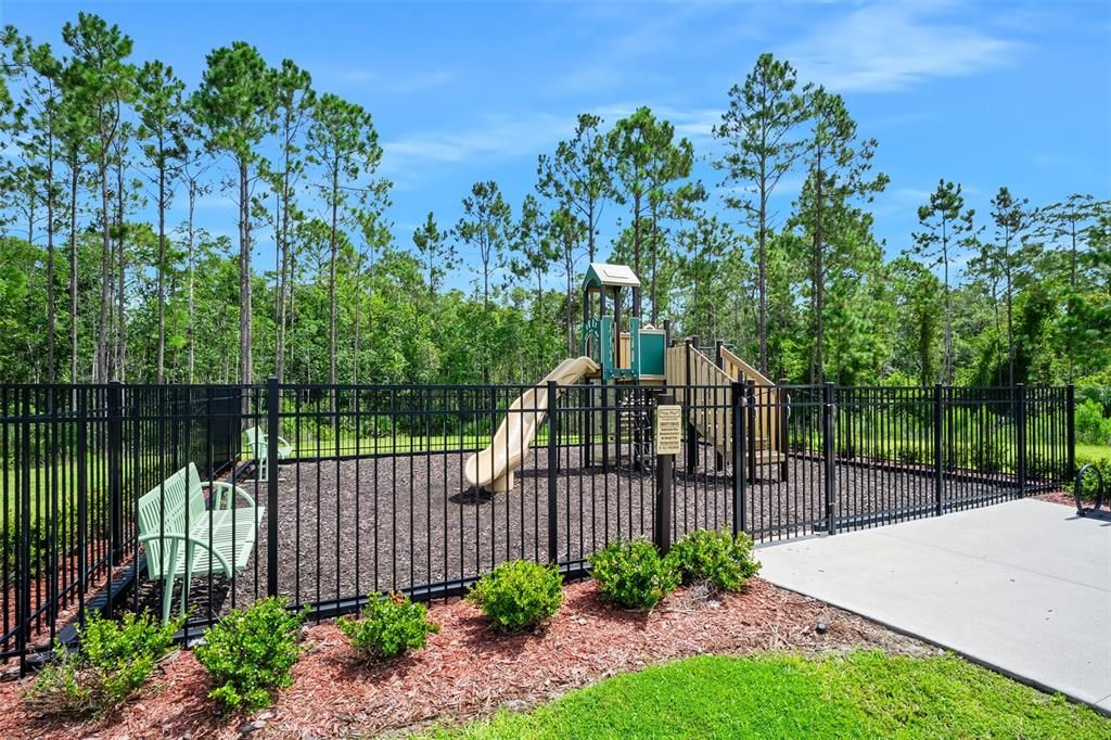 For Sale: $463,500 (4 beds, 2 baths, 2564 Square Feet)