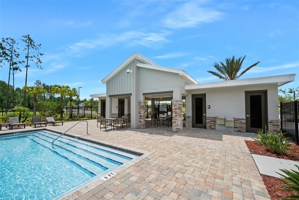 For Sale: $463,500 (4 beds, 2 baths, 2564 Square Feet)