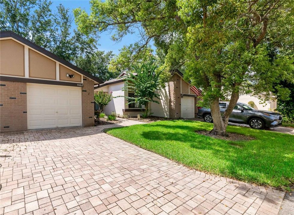 Activo con contrato: $149,900 (2 camas, 2 baños, 1211 Pies cuadrados)