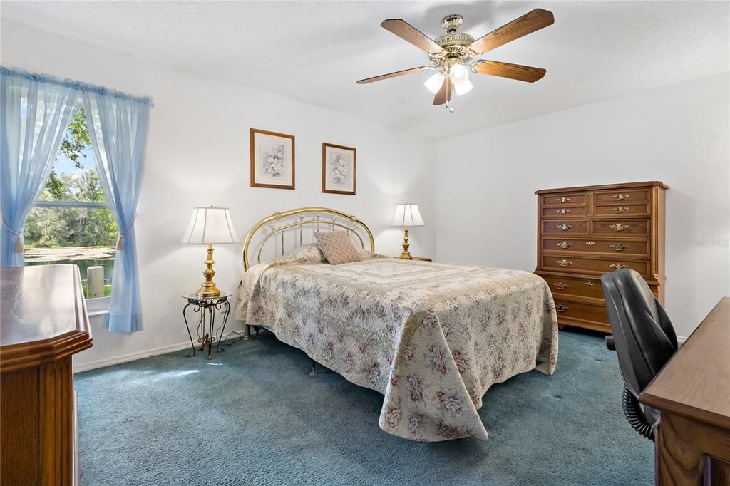 Activo con contrato: $149,900 (2 camas, 2 baños, 1211 Pies cuadrados)