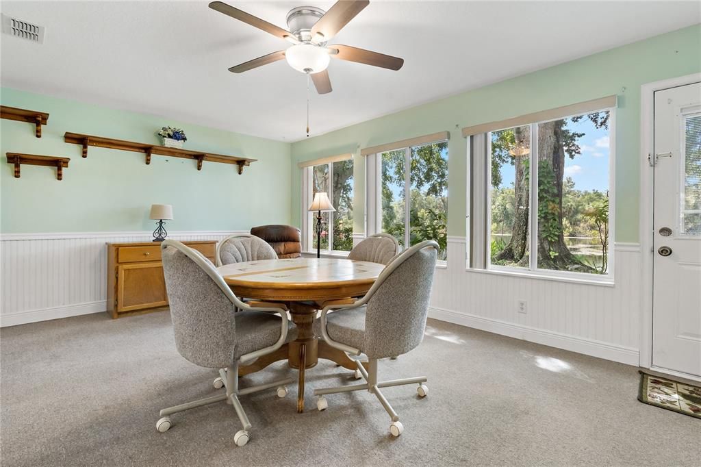 Activo con contrato: $149,900 (2 camas, 2 baños, 1211 Pies cuadrados)