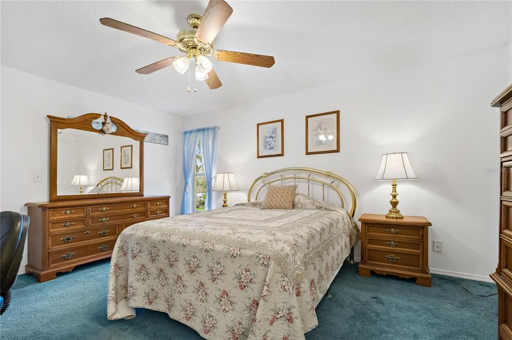 Activo con contrato: $149,900 (2 camas, 2 baños, 1211 Pies cuadrados)