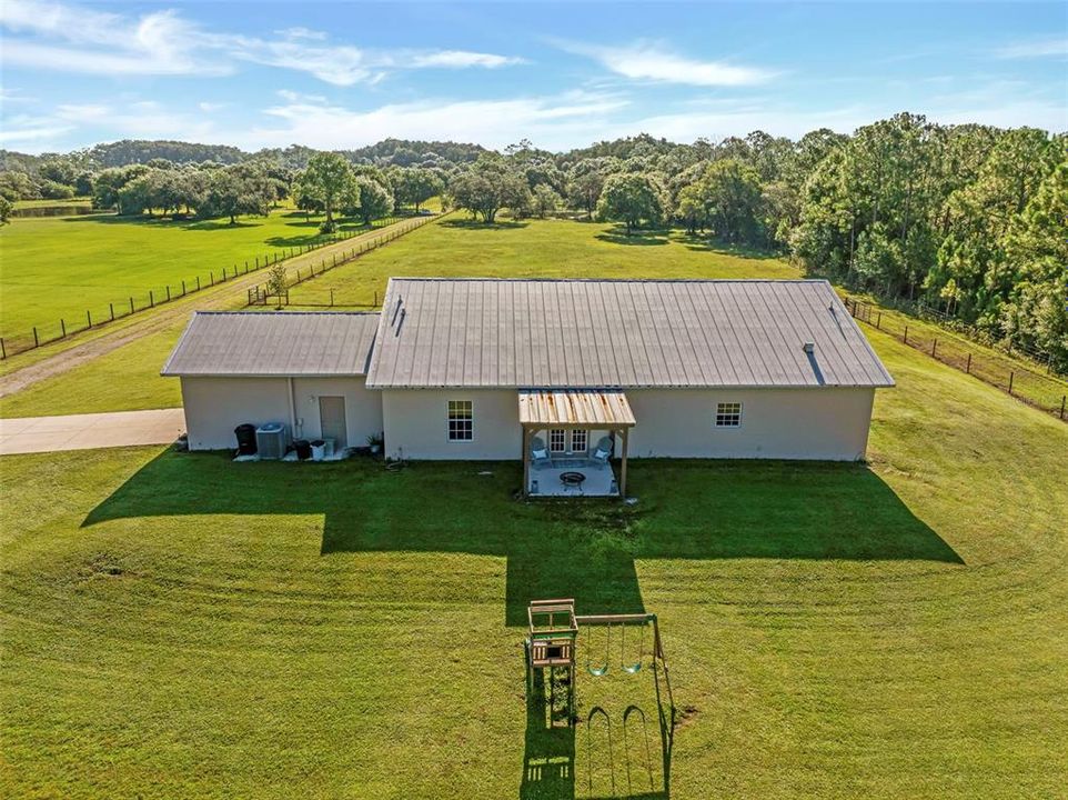 На продажу: $875,000 (3 спален, 2 ванн, 1947 Квадратных фут)