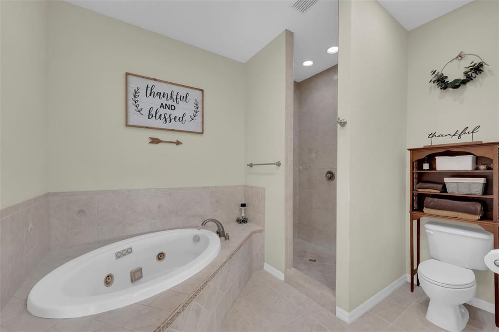 На продажу: $875,000 (3 спален, 2 ванн, 1947 Квадратных фут)