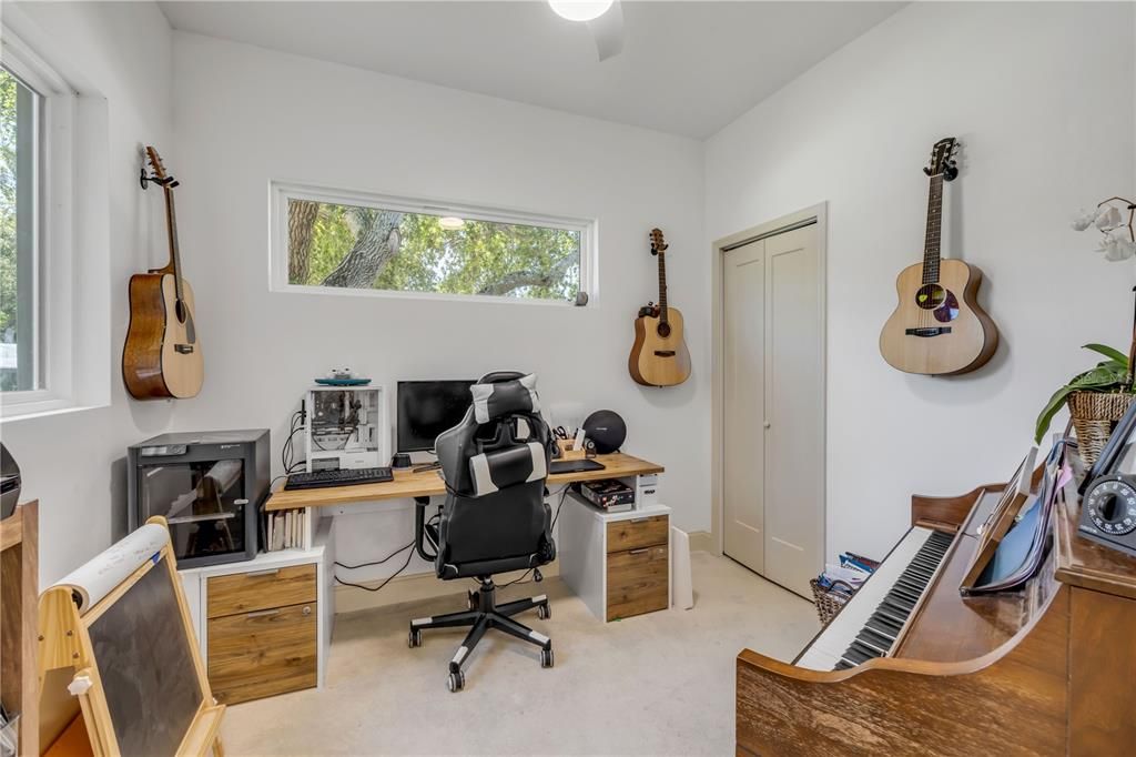 For Sale: $1,999,999 (4 beds, 4 baths, 3257 Square Feet)