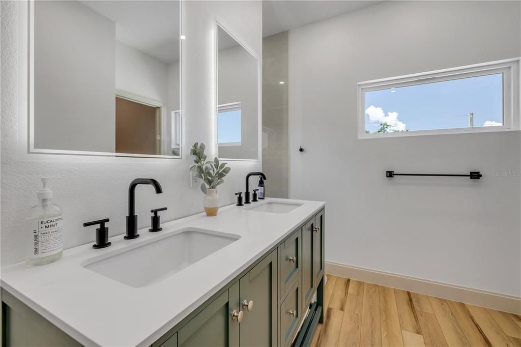 For Sale: $1,999,999 (4 beds, 4 baths, 3257 Square Feet)