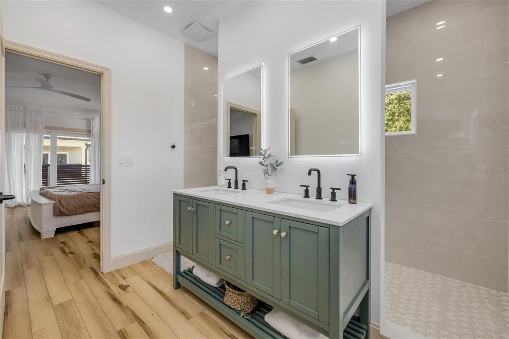 For Sale: $1,999,999 (4 beds, 4 baths, 3257 Square Feet)