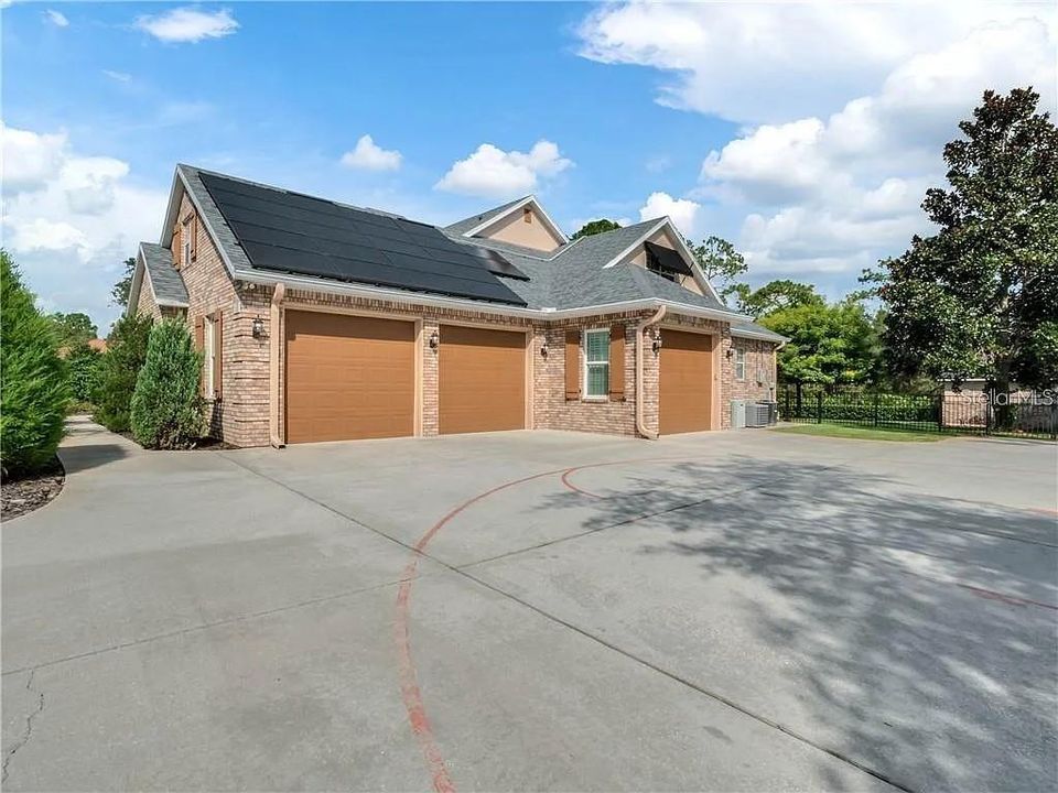 For Sale: $1,398,494 (6 beds, 5 baths, 4814 Square Feet)