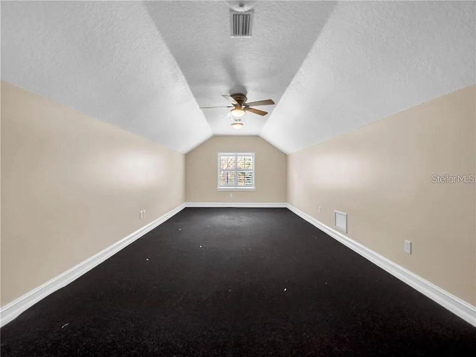 For Sale: $1,398,494 (6 beds, 5 baths, 4814 Square Feet)