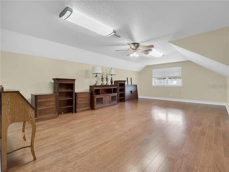 For Sale: $1,398,494 (6 beds, 5 baths, 4814 Square Feet)