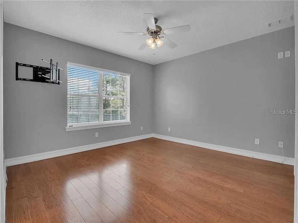 For Sale: $1,398,494 (6 beds, 5 baths, 4814 Square Feet)