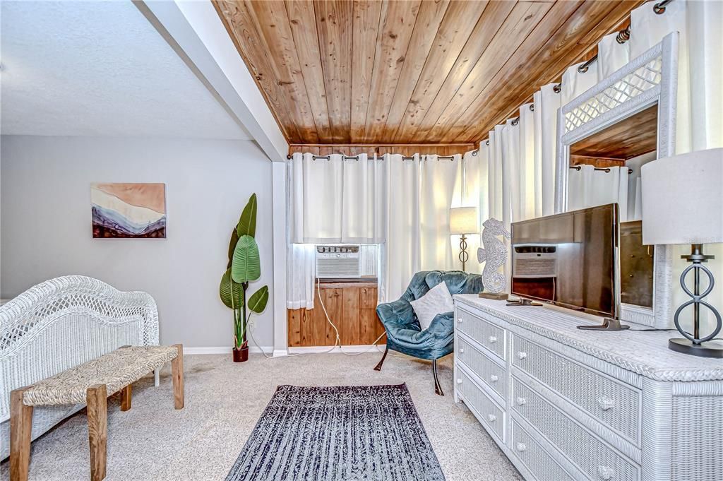 En Venta: $549,000 (3 camas, 0 baños, 1893 Pies cuadrados)