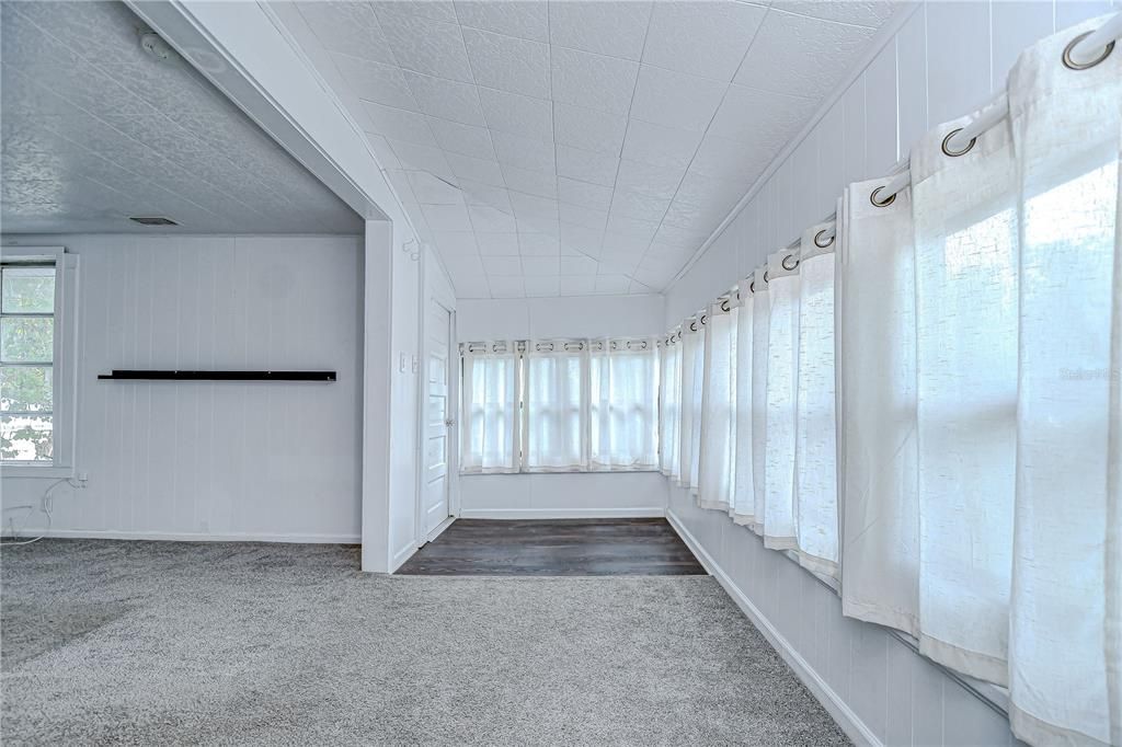 En Venta: $549,000 (3 camas, 0 baños, 1893 Pies cuadrados)