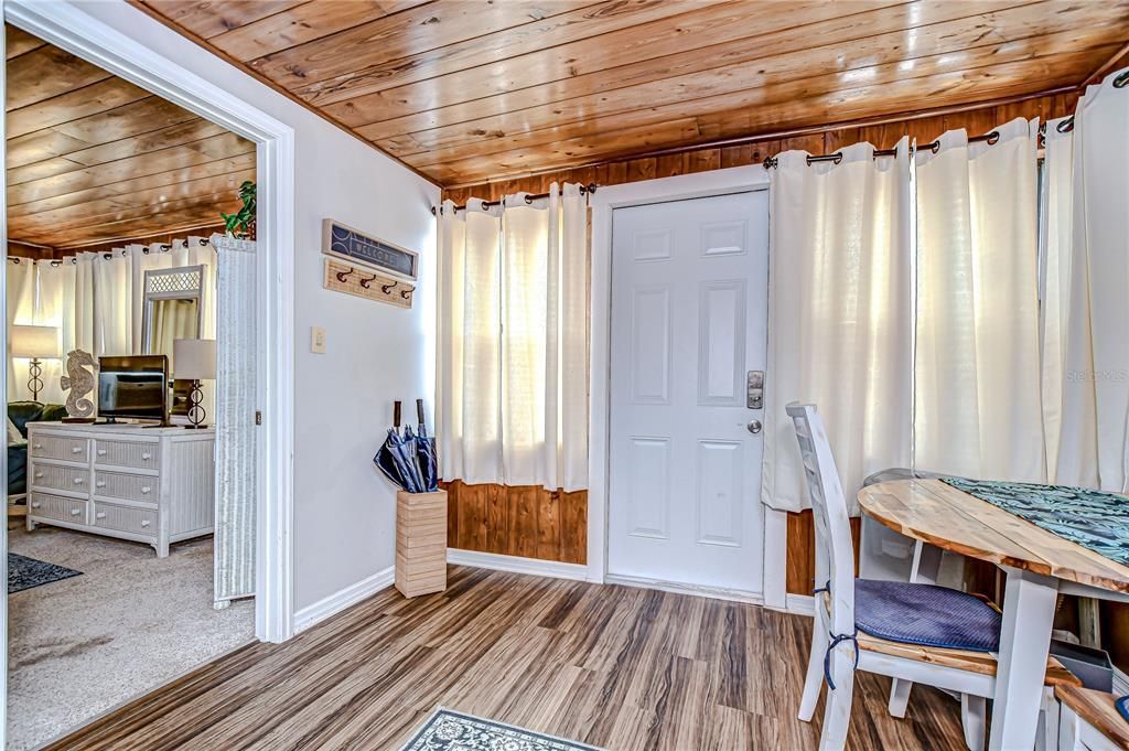 En Venta: $549,000 (3 camas, 0 baños, 1893 Pies cuadrados)