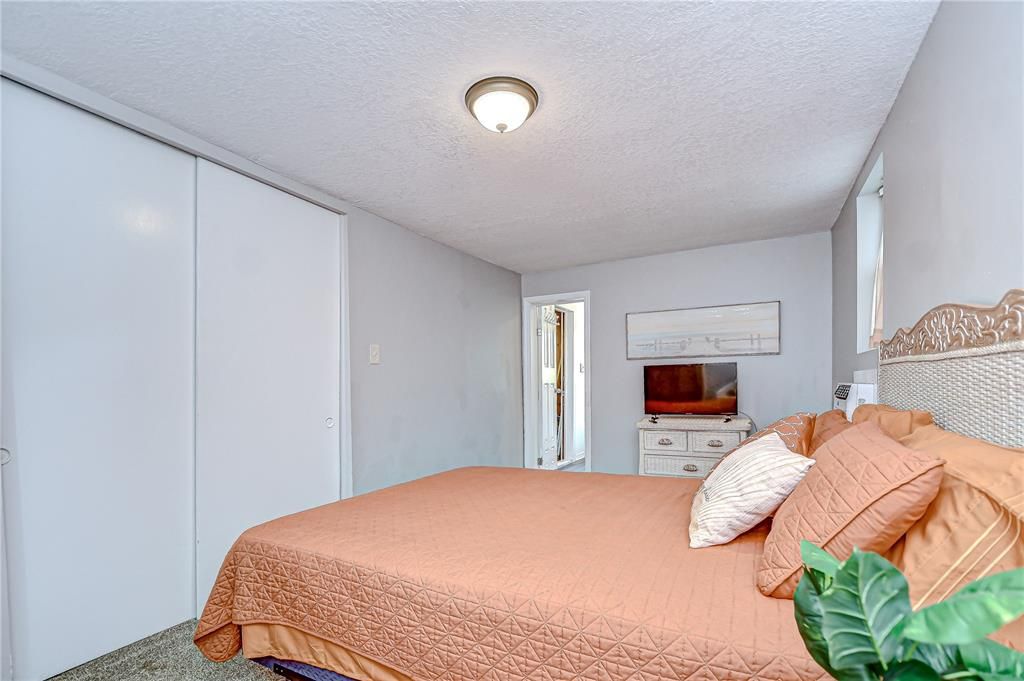 En Venta: $549,000 (3 camas, 0 baños, 1893 Pies cuadrados)