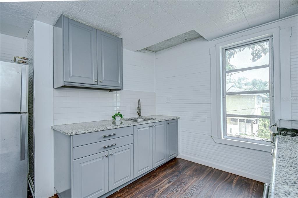 En Venta: $549,000 (3 camas, 0 baños, 1893 Pies cuadrados)