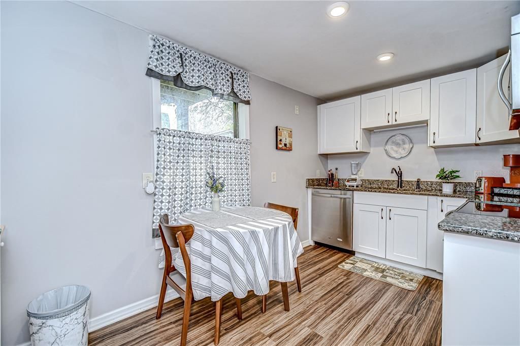 En Venta: $549,000 (3 camas, 0 baños, 1893 Pies cuadrados)