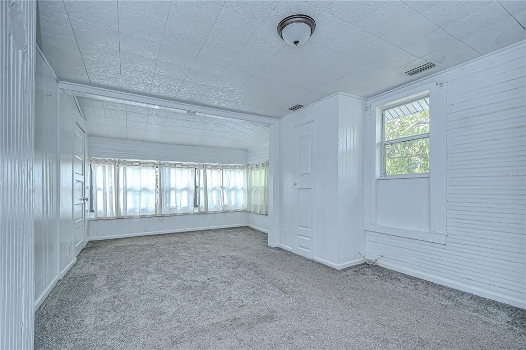 En Venta: $549,000 (3 camas, 0 baños, 1893 Pies cuadrados)