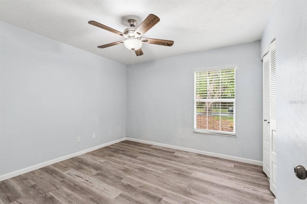 Active With Contract: $274,900 (3 beds, 2 baths, 1282 Square Feet)