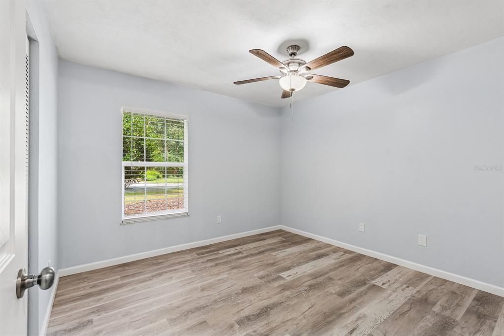 Active With Contract: $274,900 (3 beds, 2 baths, 1282 Square Feet)