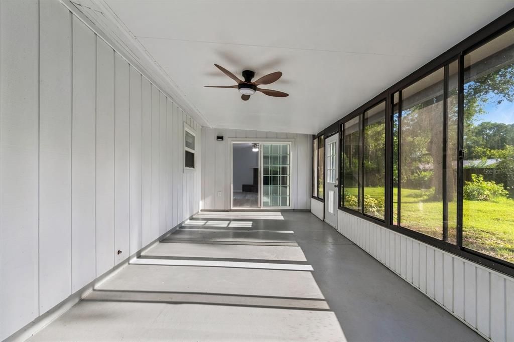 Active With Contract: $274,900 (3 beds, 2 baths, 1282 Square Feet)