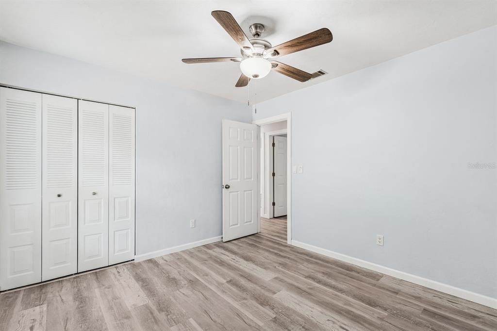 Active With Contract: $274,900 (3 beds, 2 baths, 1282 Square Feet)