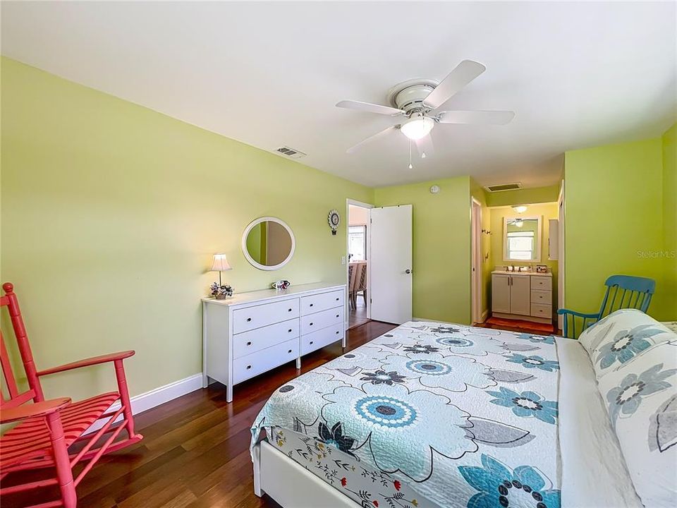 待售: $409,000 (3 贝兹, 2 浴室, 1602 平方英尺)