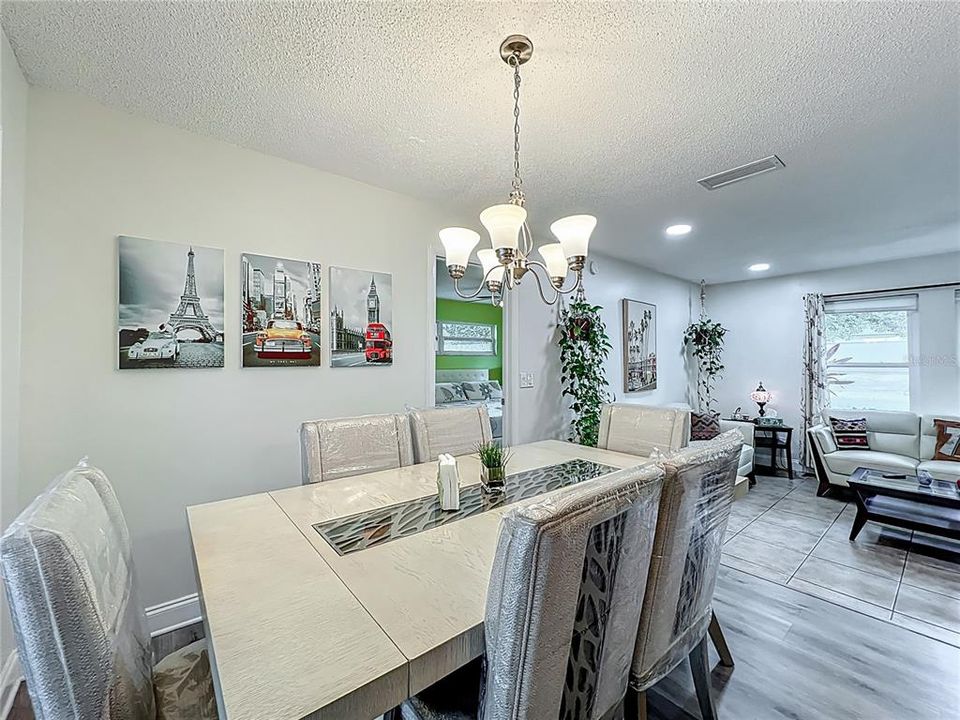 待售: $409,000 (3 贝兹, 2 浴室, 1602 平方英尺)