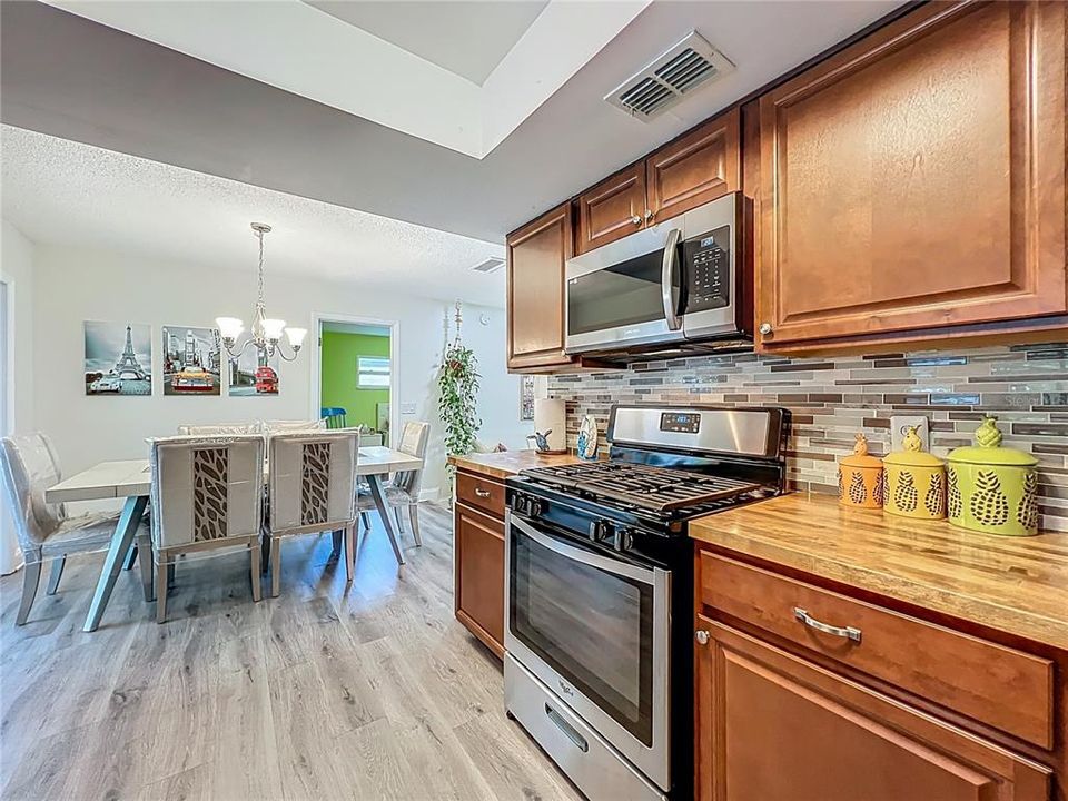 待售: $409,000 (3 贝兹, 2 浴室, 1602 平方英尺)