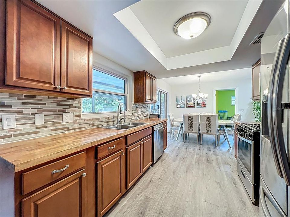 待售: $409,000 (3 贝兹, 2 浴室, 1602 平方英尺)