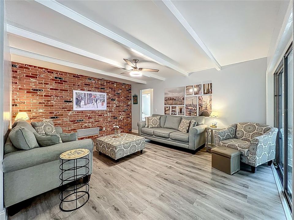 待售: $409,000 (3 贝兹, 2 浴室, 1602 平方英尺)