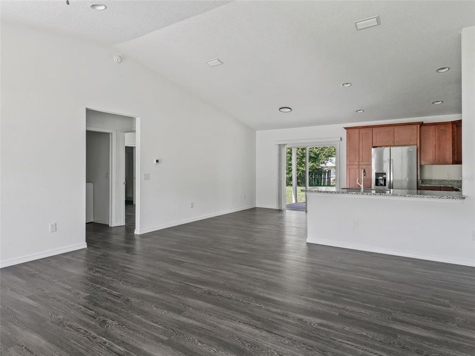 En Venta: $249,000 (3 camas, 2 baños, 1310 Pies cuadrados)