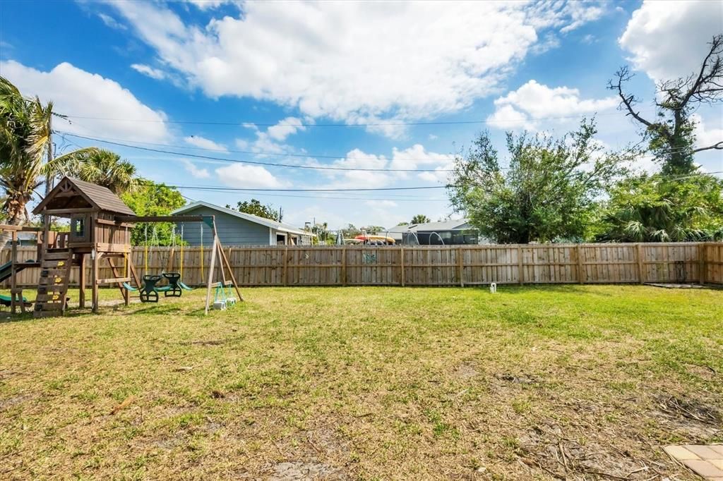 En Venta: $379,900 (3 camas, 2 baños, 2456 Pies cuadrados)