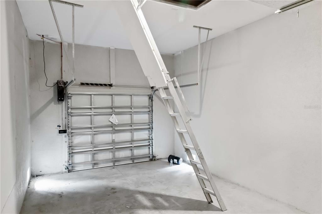 En Venta: $479,999 (6 camas, 0 baños, 2400 Pies cuadrados)