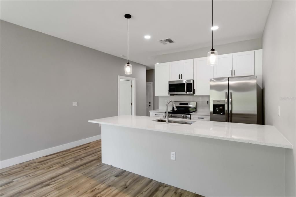 En Venta: $479,999 (6 camas, 0 baños, 2400 Pies cuadrados)