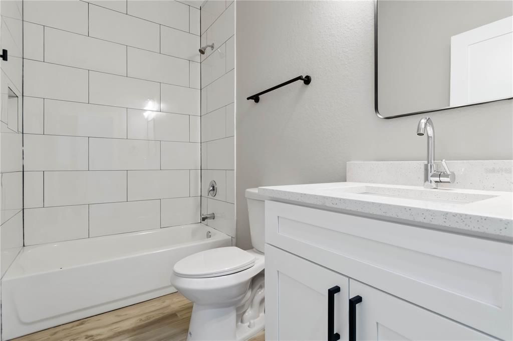 En Venta: $479,999 (6 camas, 0 baños, 2400 Pies cuadrados)