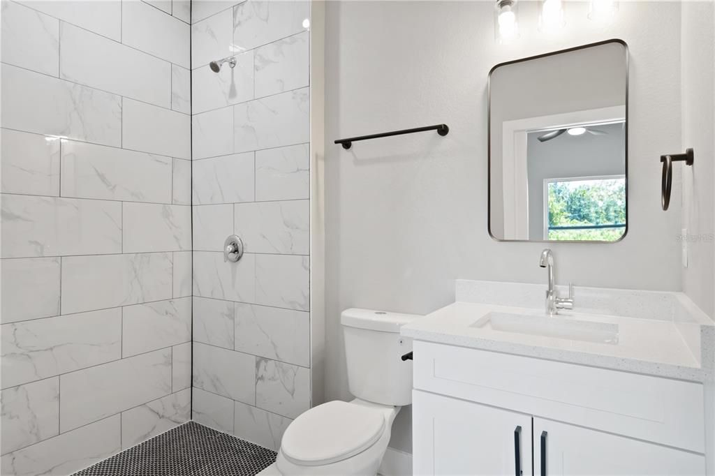 En Venta: $479,999 (6 camas, 0 baños, 2400 Pies cuadrados)