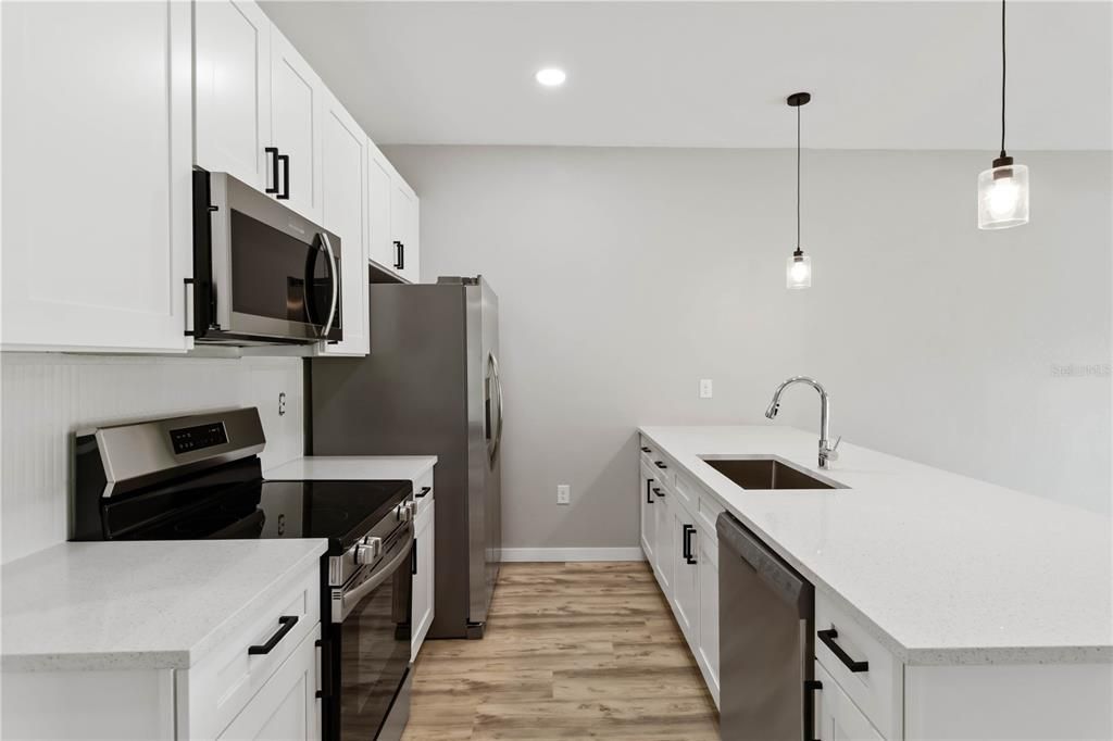 En Venta: $479,999 (6 camas, 0 baños, 2400 Pies cuadrados)