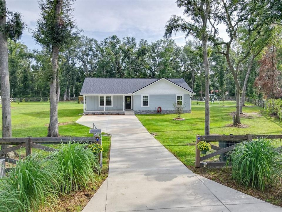 На продажу: $385,000 (3 спален, 2 ванн, 1494 Квадратных фут)