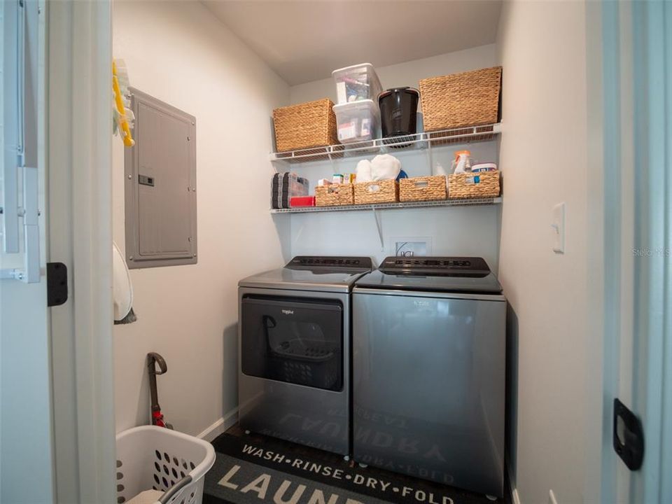 На продажу: $385,000 (3 спален, 2 ванн, 1494 Квадратных фут)