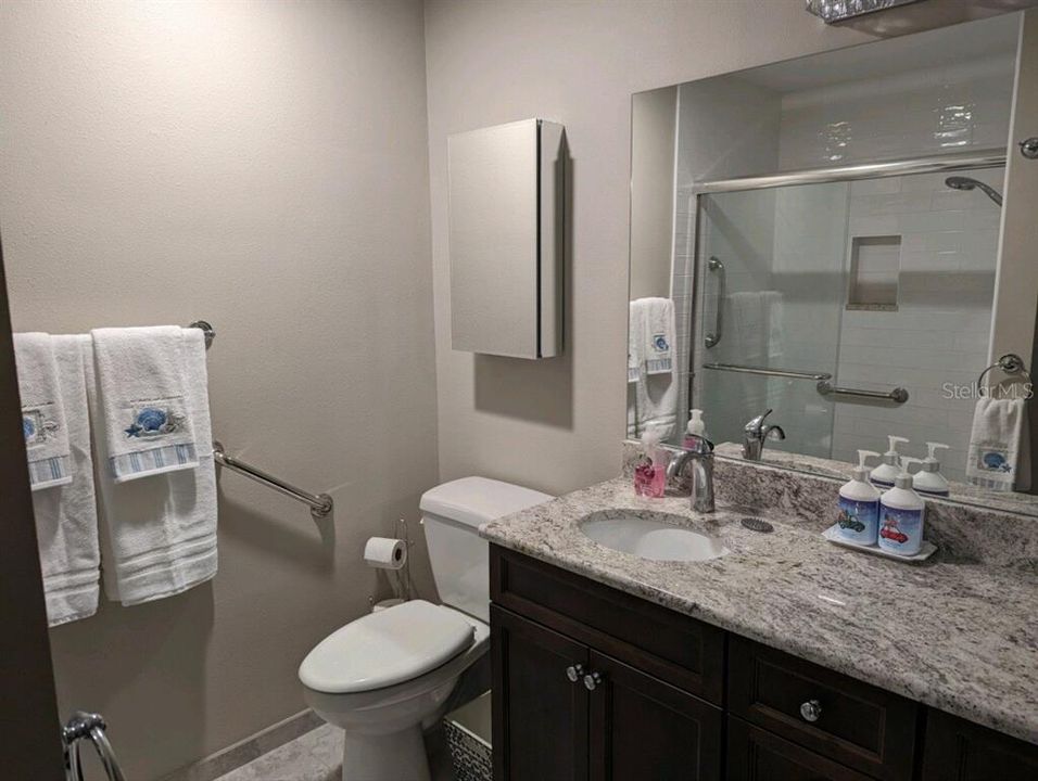 For Rent: $3,500 (2 beds, 2 baths, 1012 Square Feet)