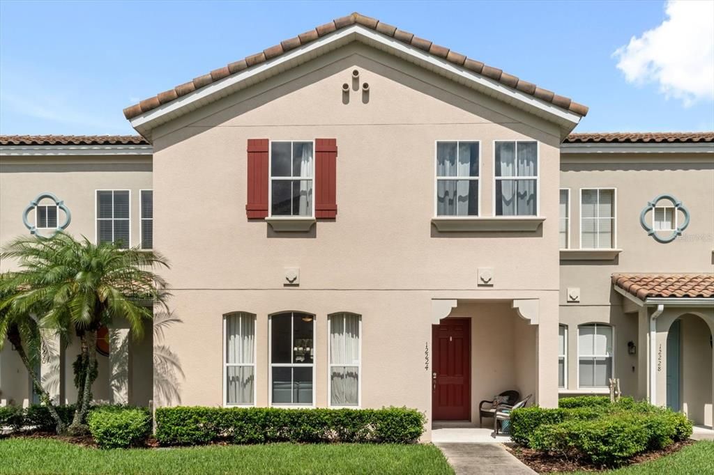 Active With Contract: $325,000 (3 beds, 2 baths, 1956 Square Feet)