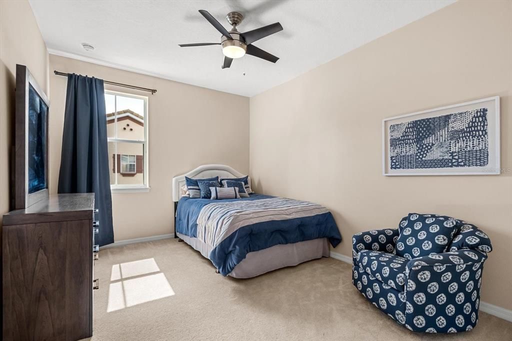 Active With Contract: $325,000 (3 beds, 2 baths, 1956 Square Feet)